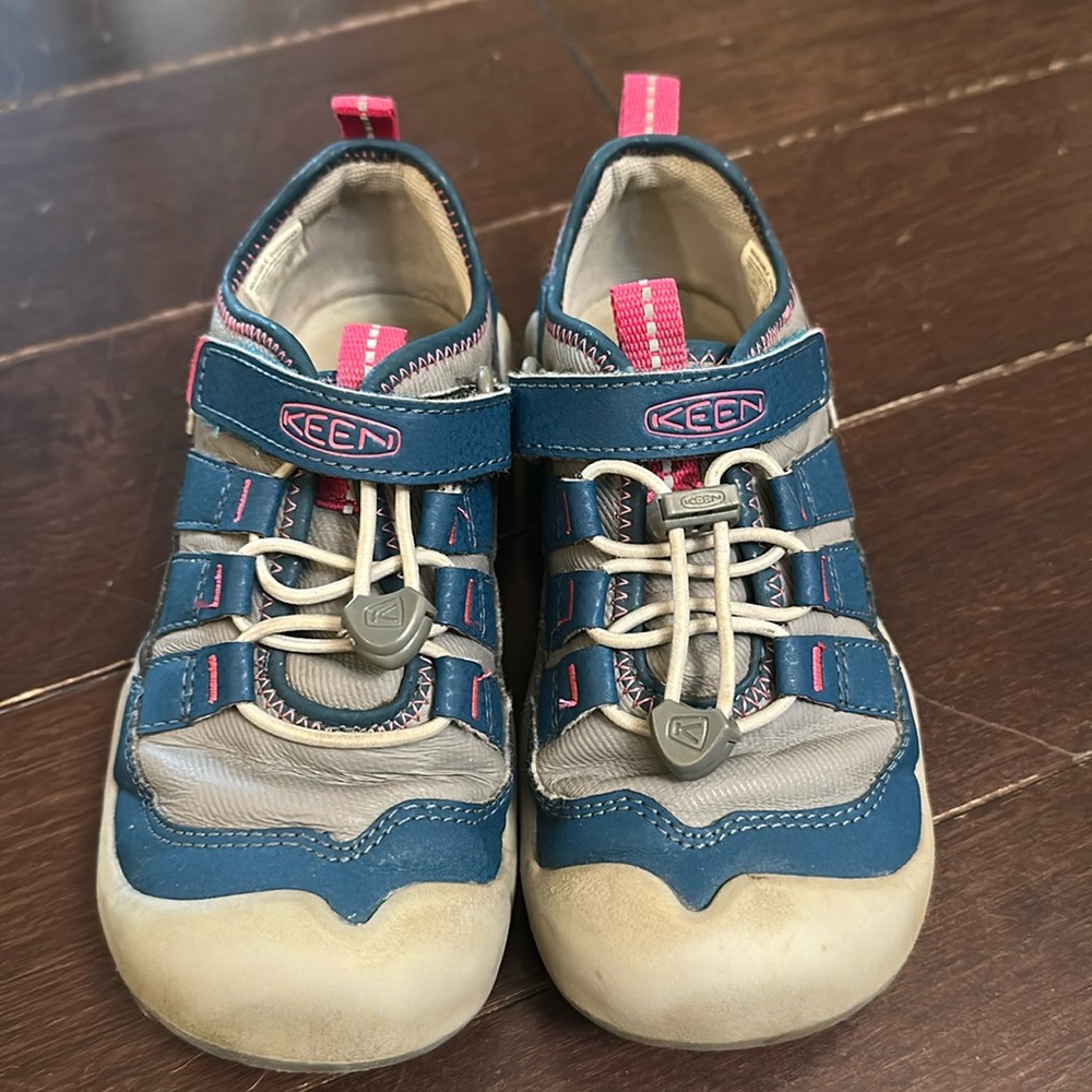 KEEN little girls size 12 washable sneakers